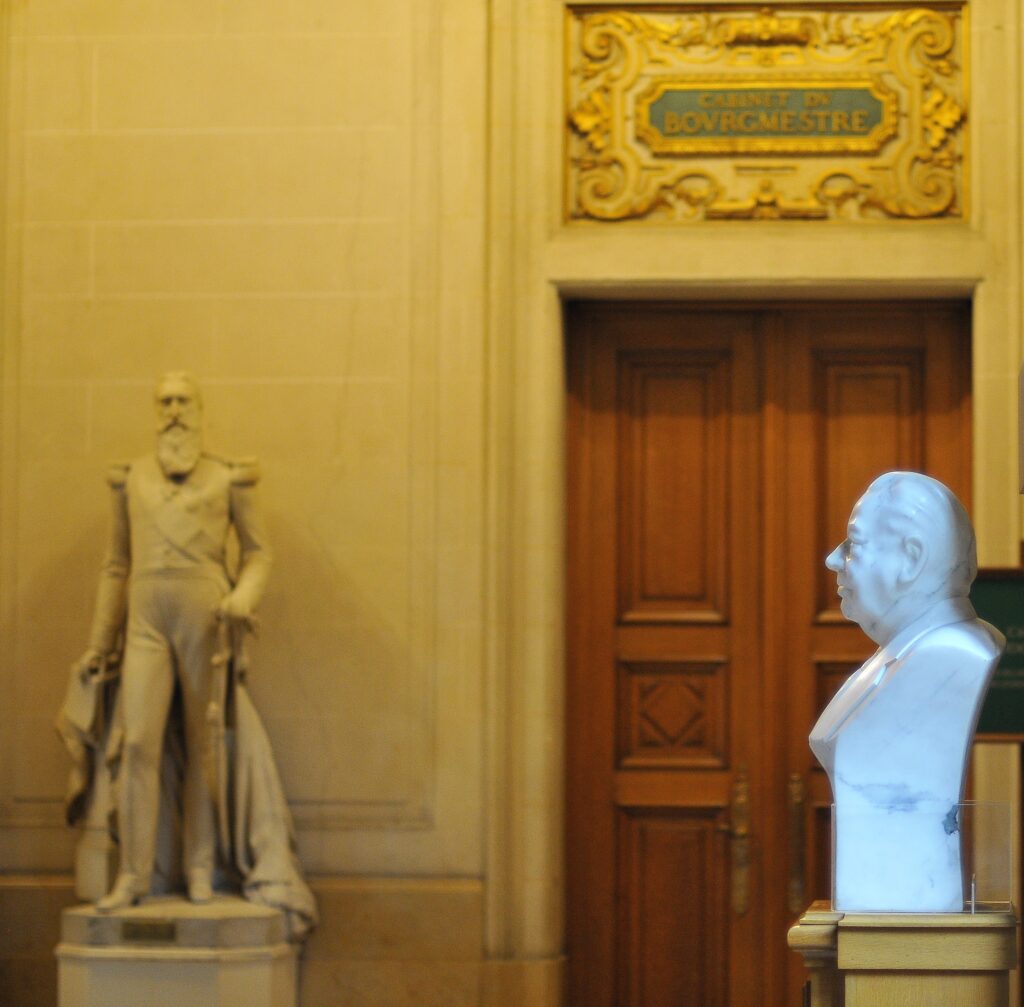Buste Roger Nols & statue Léopold II